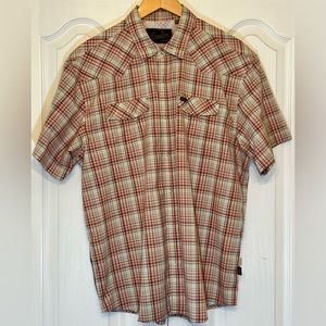 Howler Brothers men’s large vented, snap button up short sleeve shirt.